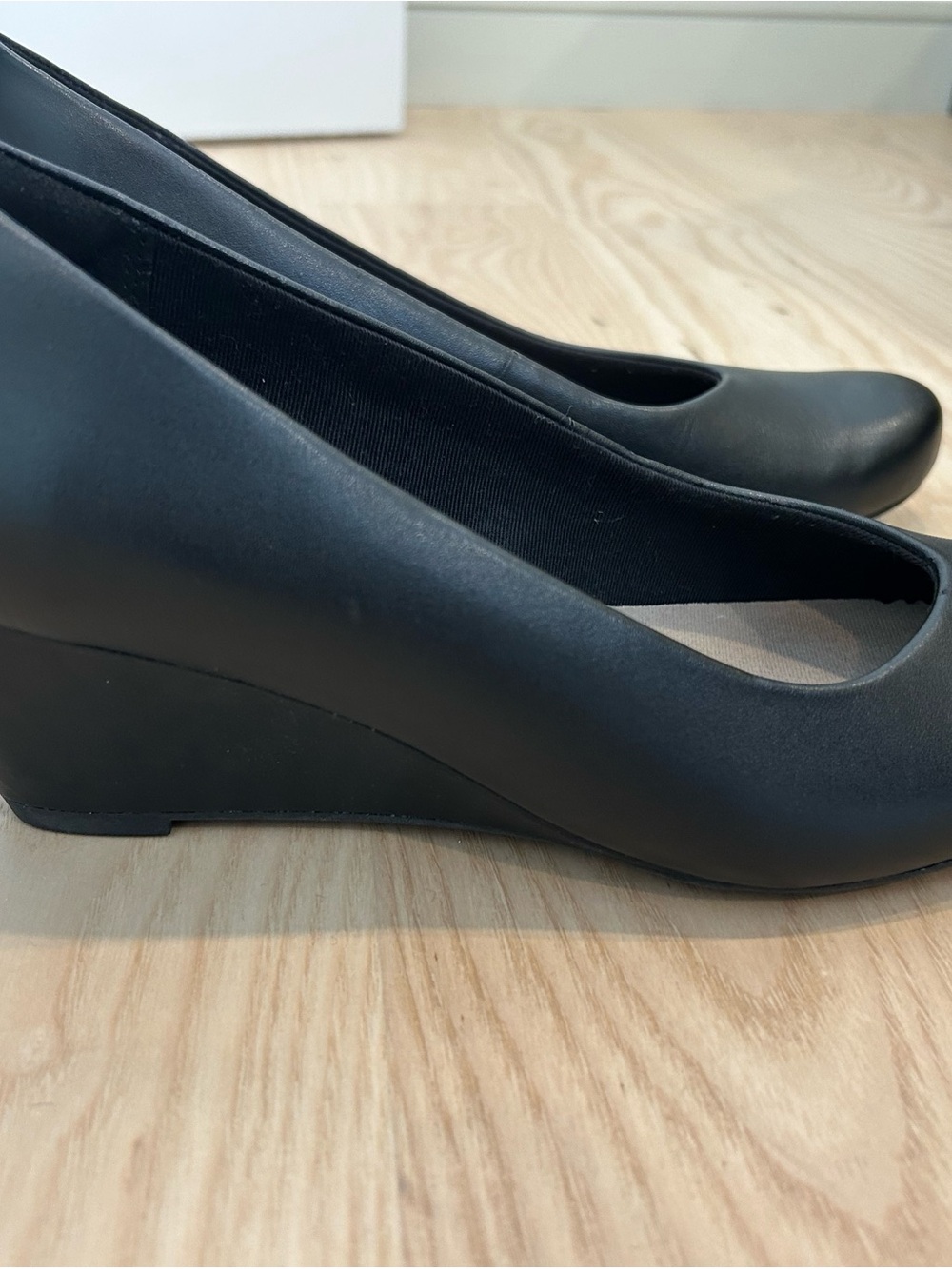 Clarks Flores Tulip Wedge Pump Black Leather 8.5 M